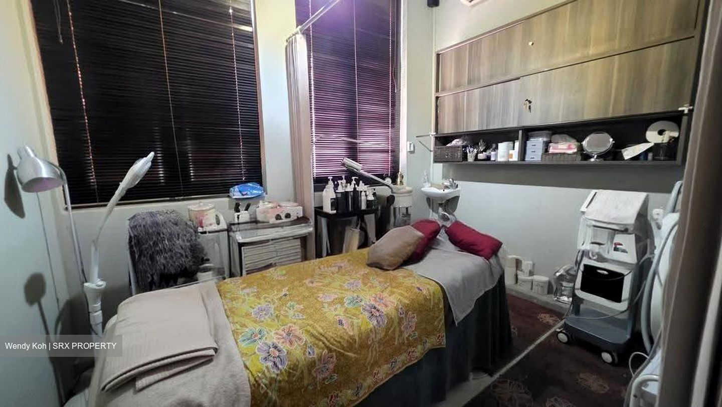 Liang Seah Place (D7), Shop House #615693951